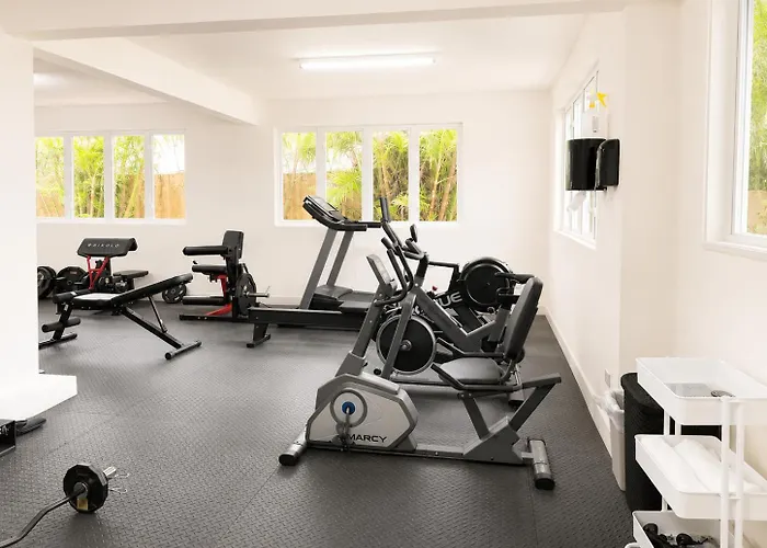 Sunbay Hotel- Daily Breakfast & Beach Access Included